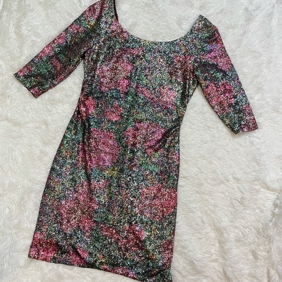 Kay Unger Dresses & Skirts - Kay Unger Multi Color Sequin Dress